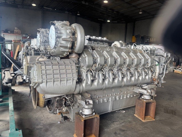16v4000